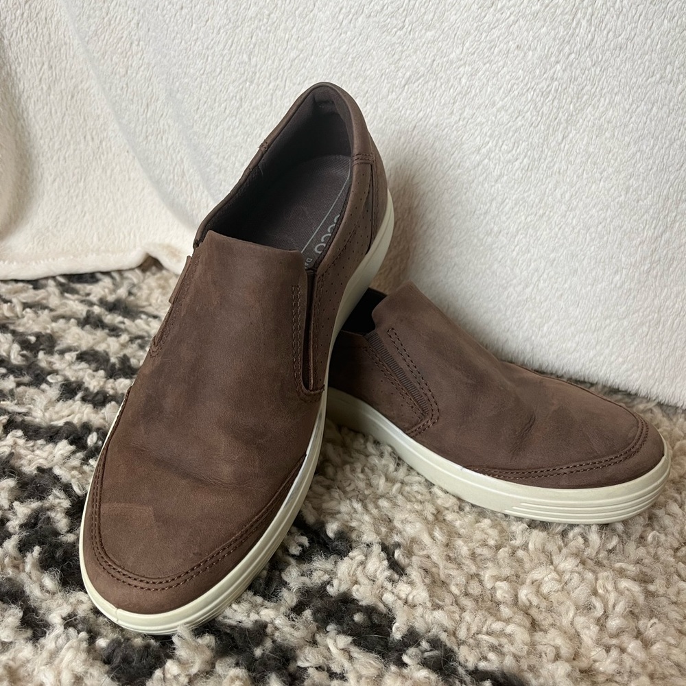 Brown Nubuck Leather Ecco Slip-on